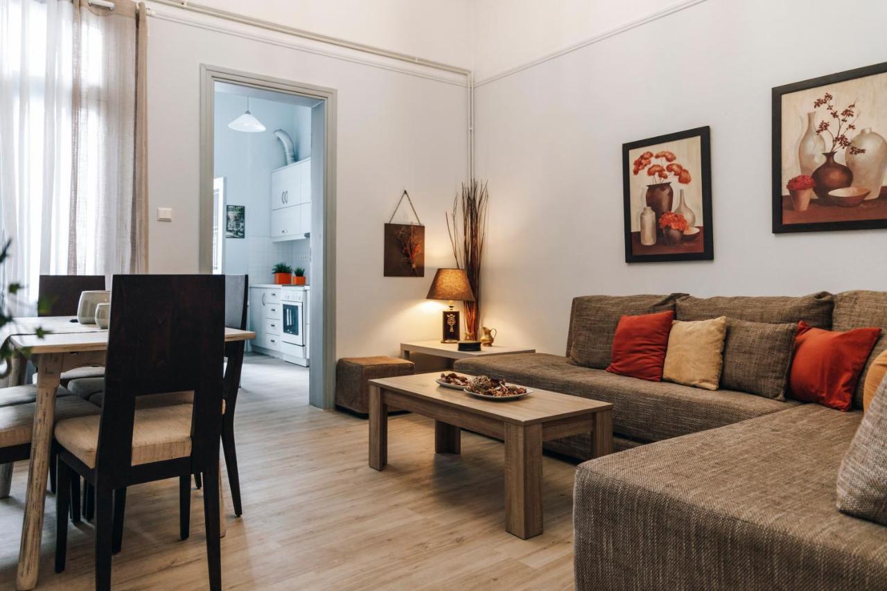 Monastiraki-Psiri, Old Town, 3-Bdr Apt, Sleep 6-10P, Spacious Court Yard Athen Eksteriør billede