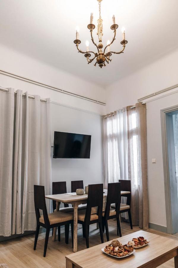 Monastiraki-Psiri, Old Town, 3-Bdr Apt, Sleep 6-10P, Spacious Court Yard Athen Eksteriør billede