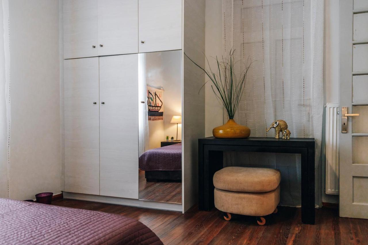 Monastiraki-Psiri, Old Town, 3-Bdr Apt, Sleep 6-10P, Spacious Court Yard Athen Eksteriør billede