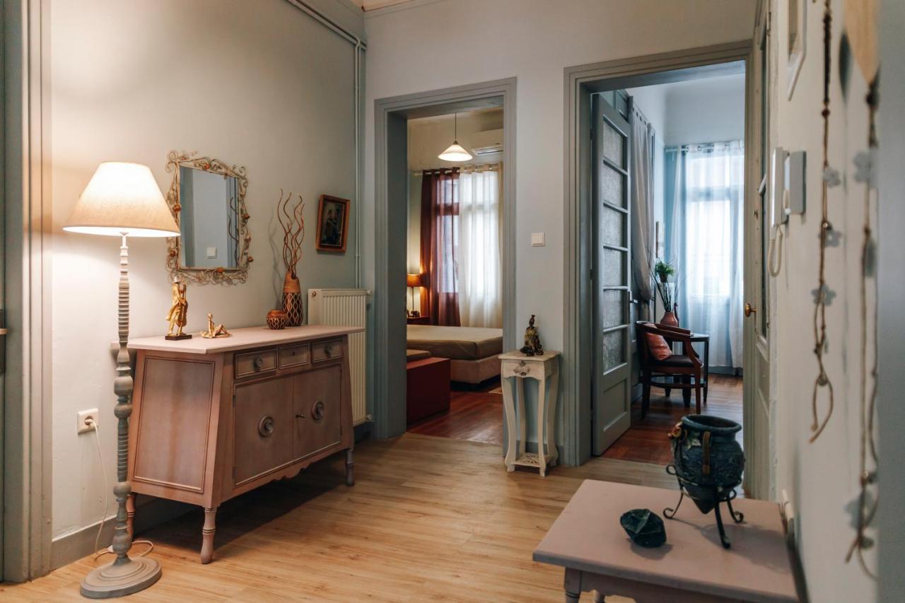 Monastiraki-Psiri, Old Town, 3-Bdr Apt, Sleep 6-10P, Spacious Court Yard Athen Eksteriør billede