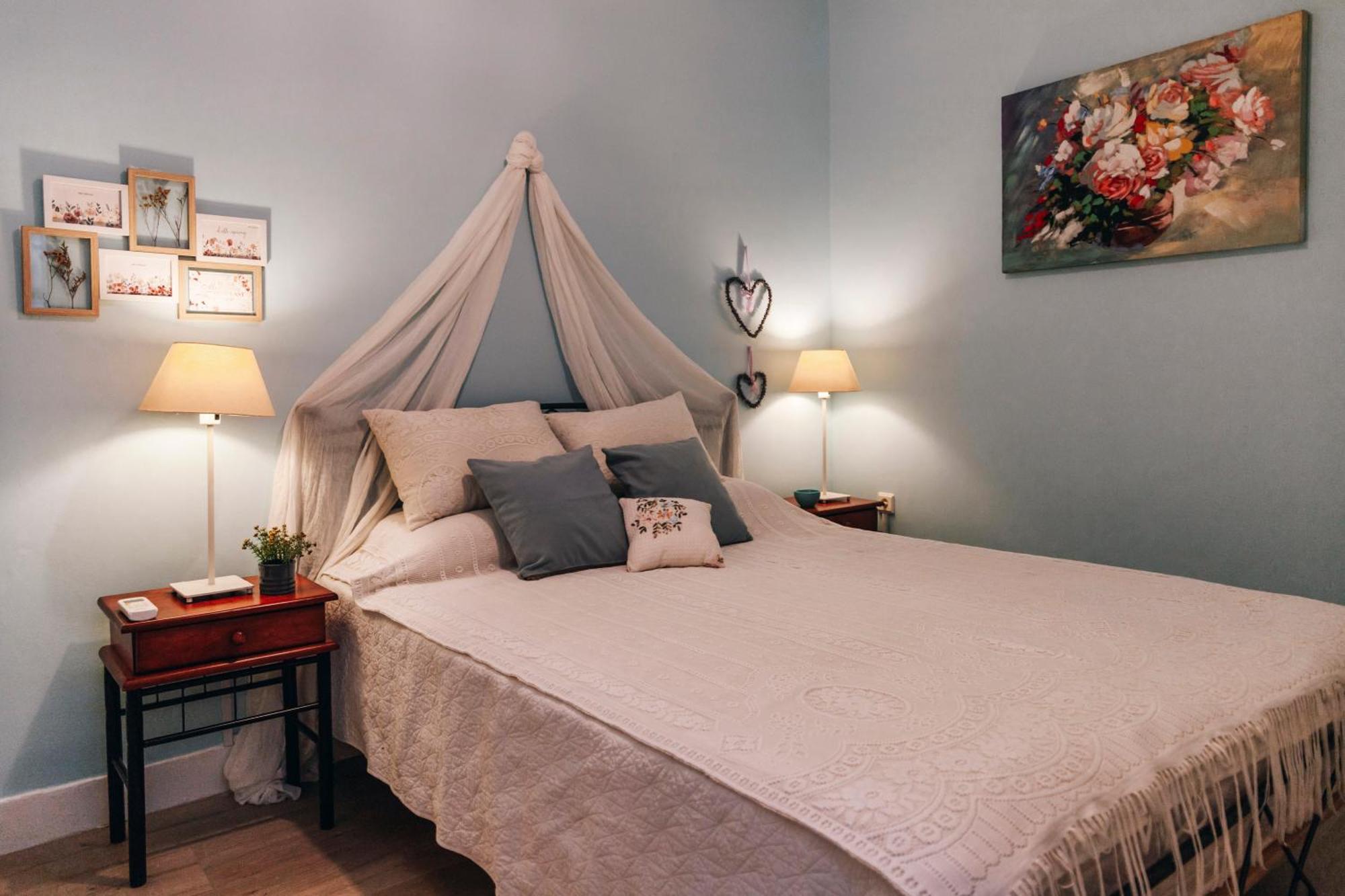 Monastiraki-Psiri, Old Town, 3-Bdr Apt, Sleep 6-10P, Spacious Court Yard Athen Eksteriør billede