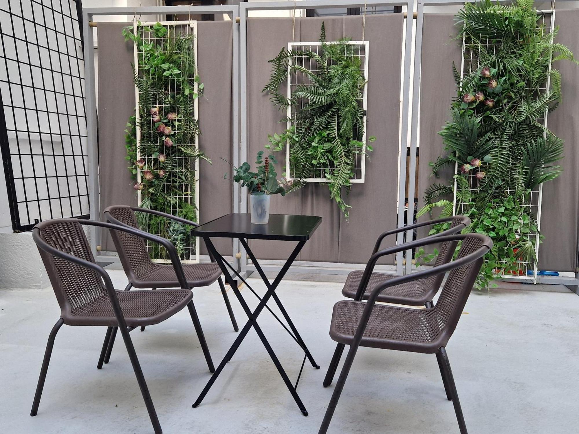 Monastiraki-Psiri, Old Town, 3-Bdr Apt, Sleep 6-10P, Spacious Court Yard Athen Eksteriør billede